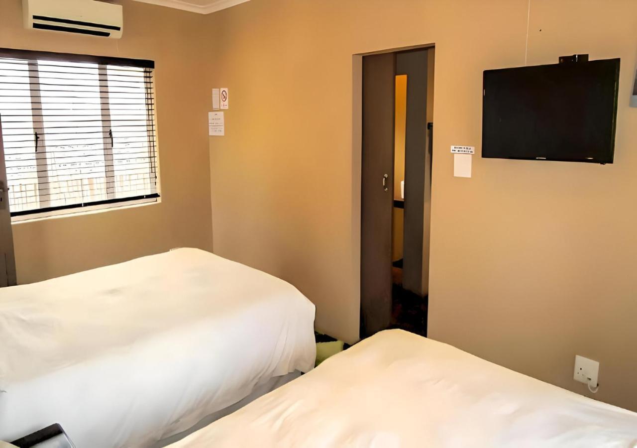 Kzn Park View Guest House Durban Buitenkant foto